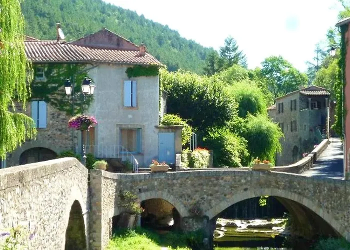 Maison De 2 Avec Terrasse Amenagee A * Lunas (Herault)